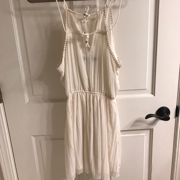 Abercrombie and Fitch White dress - Picture 2 of 3